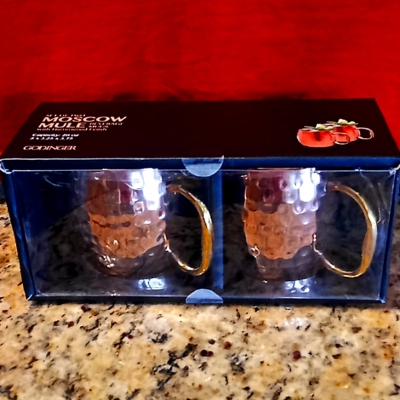GODINGER Silver Art Other - GODINGER Moscow Mule Mugs. Set Of 2 Hammered Finish. Capacity: 20 Ounces.